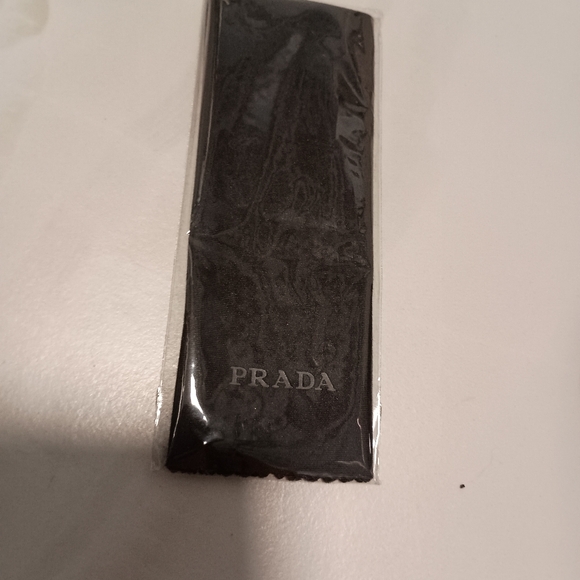 PradaPlastic Oversize Sunglasses Black - Picture 15 of 16